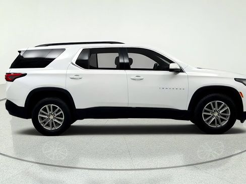 Certified 2023 Chevrolet Traverse LT FWD image 6