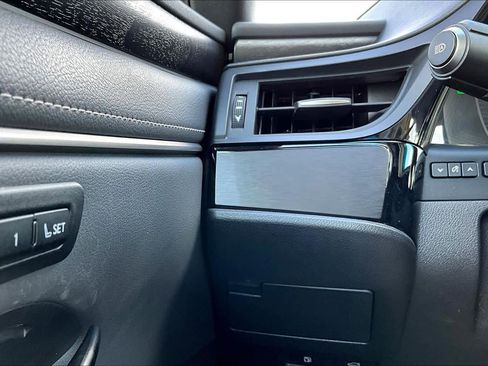 Certified 2025 Lexus ES 300h w/ Premium Package image 35