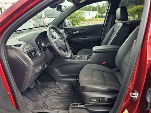 Used 2024 Chevrolet Equinox RS w/ LPO, Floor Liner Package FWD image 16