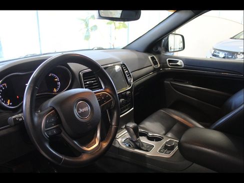 Used 2021 Jeep Grand Cherokee Limited AWD/4WD image 12