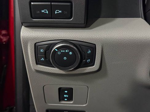 Used 2020 Ford F350 XLT w/ XLT Premium Package image 29