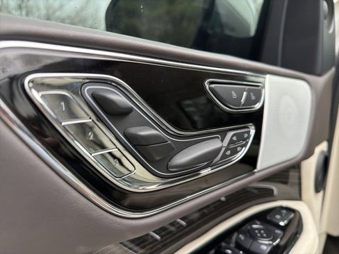 Used 2024 Lincoln Navigator Black Label image 11