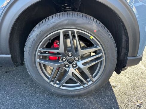 New 2026 Ford Explorer ST-Line w/ ST-Line Street Pack image 12
