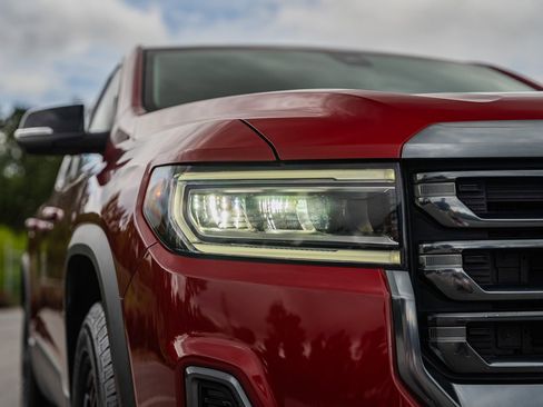 Used 2023 GMC Acadia AT4 w/ Technology Package image 10