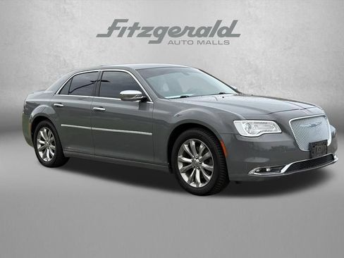 Used 2018 Chrysler 300 Limited AWD/4WD image 6