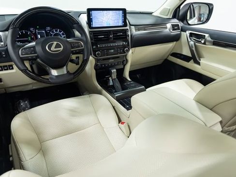 Used 2023 Lexus GX 460 Luxury w/ Sport Design Package AWD/4WD image 21