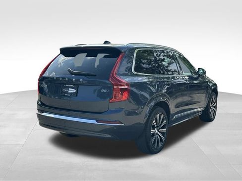 Used 2025 Volvo XC90 B5 Core AWD/4WD image 7