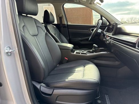 Used 2025 Kia Sorento S w/ Panoramic Sunroof Package image 30