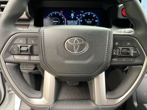New 2026 Toyota 4Runner TRD Off-Road Premium AWD/4WD image 14