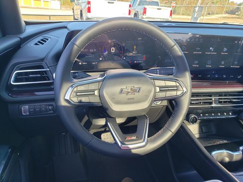 New 2026 Chevrolet Traverse Z71 w/ Driver Confidence Package image 28