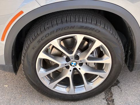 Used 2024 BMW X5 xDrive40i w/ Premium Package AWD/4WD image 14