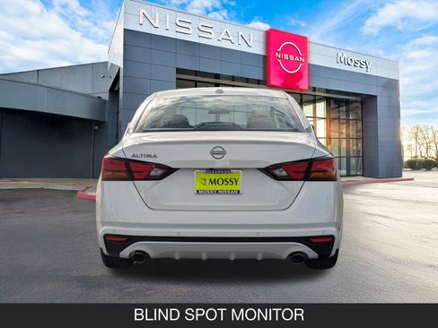 New 2025 Nissan Altima 2.5 SV w/ SV Premium Package image 7