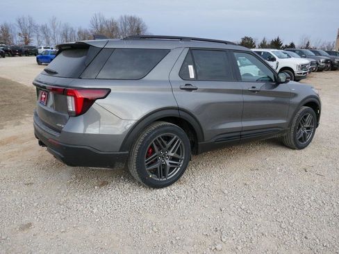 New 2026 Ford Explorer ST-Line w/ ST-Line Street Pack image 5