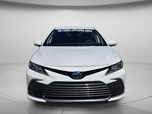Used 2022 Toyota Camry LE FWD image 4
