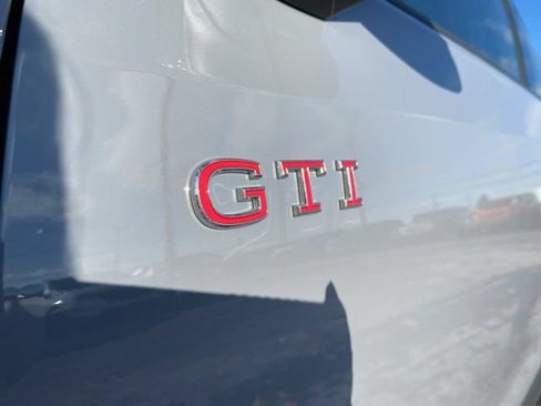 New 2026 Volkswagen GTI SE FWD image 16
