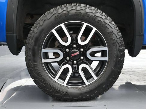 Used 2022 GMC Sierra 1500 AT4 w/ AT4 Premium Package AWD/4WD image 18