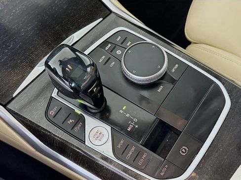 Used 2020 BMW 330i Sedan w/ Convenience Package image 20