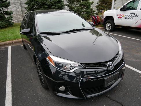 Used 2015 Toyota Corolla S FWD image 3