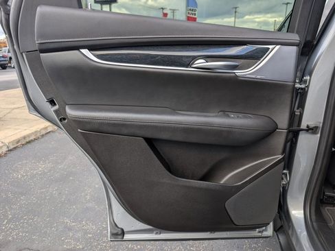 Used 2025 Cadillac XT5 Premium Luxury image 14