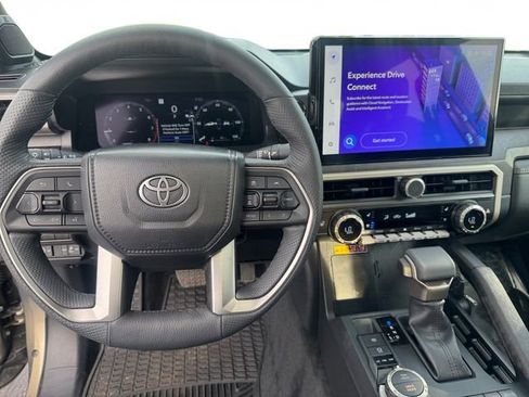 Used 2024 Toyota Tacoma Limited AWD/4WD image 12