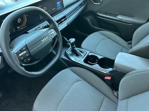 Used 2025 Kia K4 FWD image 11