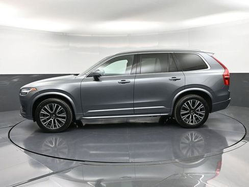 Used 2020 Volvo XC90 T5 Momentum image 2