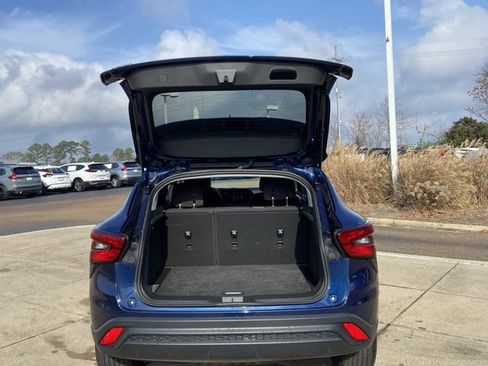 Used 2024 Chevrolet Trax LS w/ LS Convenience Package image 25