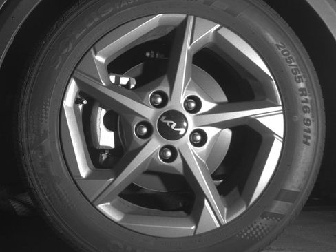 Used 2025 Kia K4 LXS image 12