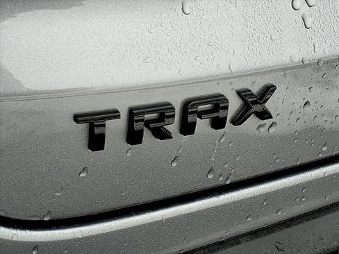 Used 2025 Chevrolet Trax RS image 30