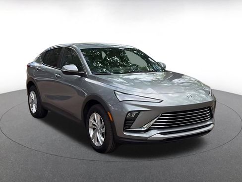 Used 2025 Buick Envista Preferred image 3