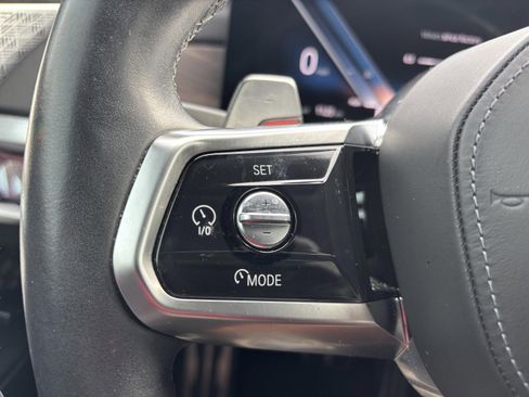 Used 2023 BMW 760i xDrive w/ Luxury Rear Seating Package image 10