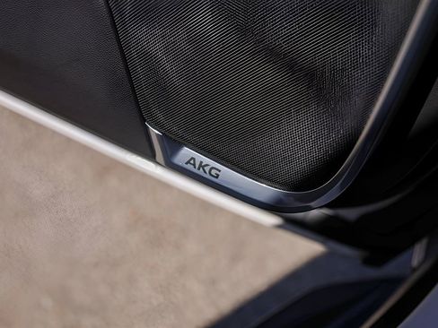 Certified 2023 Cadillac Escalade Sport w/ LPO, ONYX Package image 23