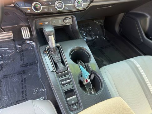 Used 2025 Honda Civic Sport image 22
