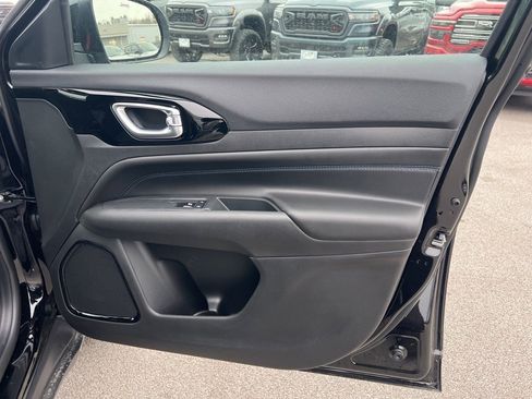 New 2026 Jeep Compass Limited image 10