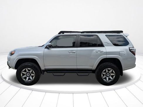 Used 2022 Toyota 4Runner TRD Off-Road AWD/4WD image 7
