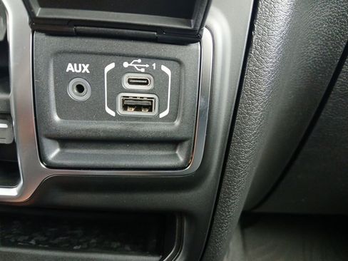 New 2026 Jeep Wrangler Unlimited Sahara AWD/4WD image 6