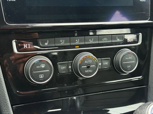 Used 2019 Volkswagen Golf R 4-Door image 17