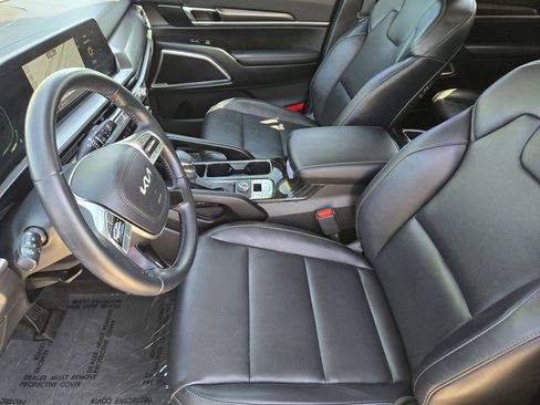 Certified 2024 Kia Telluride S w/ S Sunroof Package image 18