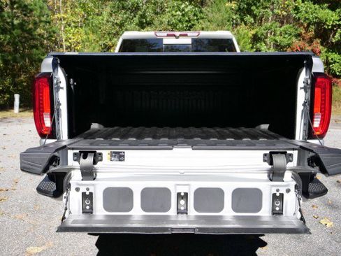 Used 2022 GMC Sierra 2500 Denali image 8