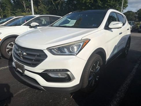 Used 2017 Hyundai Santa Fe Sport FWD image 3