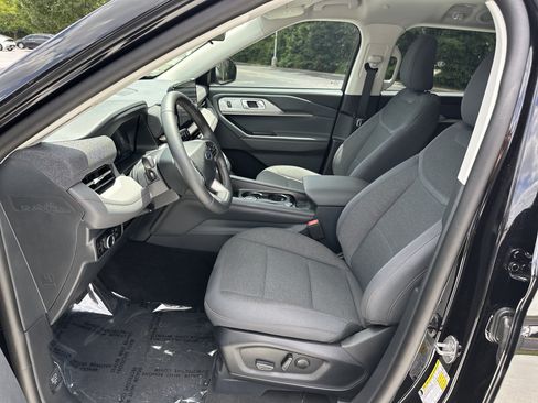 Used 2026 Ford Explorer Active RWD image 16