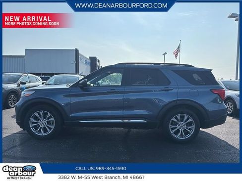 Used 2020 Ford Explorer XLT w/ Equipment Group 202A AWD/4WD image 5
