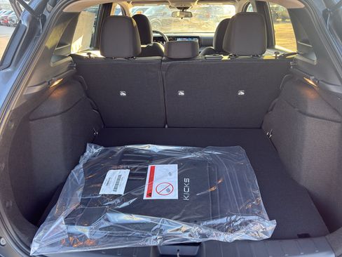 New 2026 Nissan Kicks SV w/ SV Premium Package AWD/4WD image 32