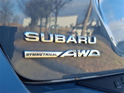 Used 2025 Subaru Crosstrek 2.0i Premium image 31