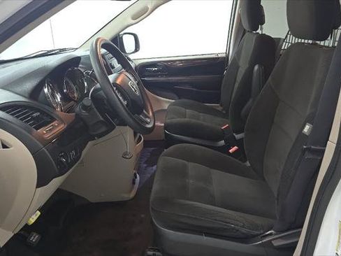 Used 2015 RAM C/V Tradesman FWD image 12