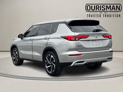 Used 2022 Mitsubishi Outlander SE image 4