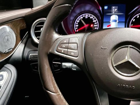 Used 2018 Mercedes-Benz GLC 300 4MATIC image 23