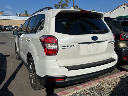 Used 2016 Subaru Forester 2.5i Touring w/ Eyesight & Navigation System image 2