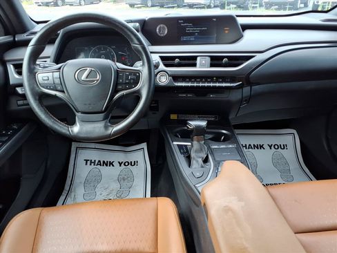 Used 2021 Lexus UX 200 w/ Accessory Package (Z1) FWD image 9