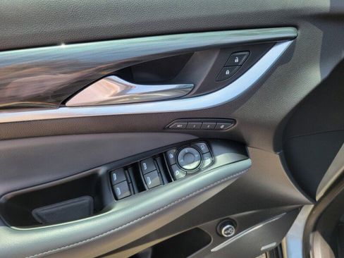 Used 2024 Buick Enclave Premium image 28